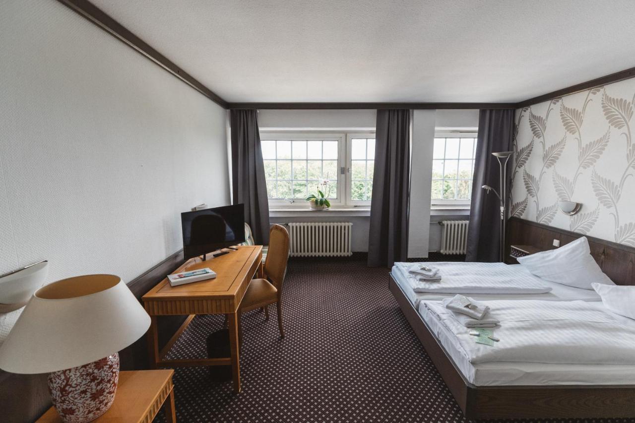 Terminal Hotel Koeln Exterior photo